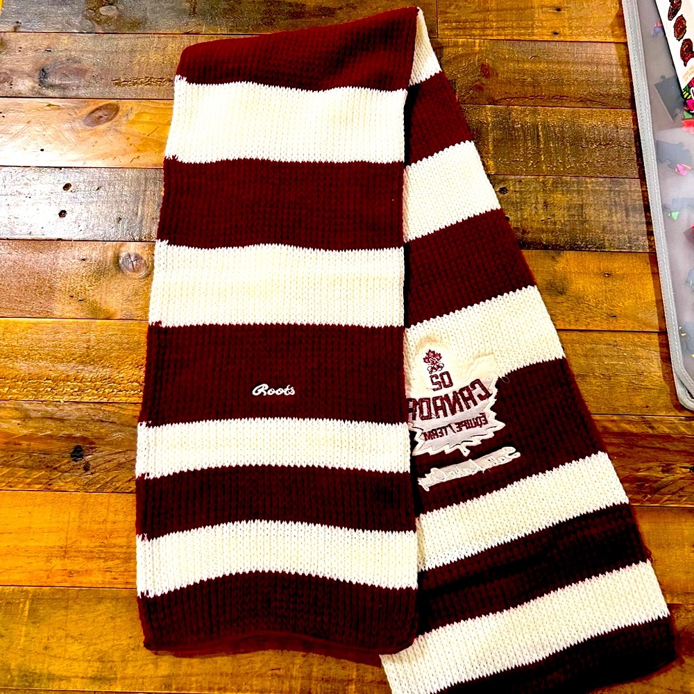 Roots Canadian scarf from 2002 Salt Lake City Olympics.